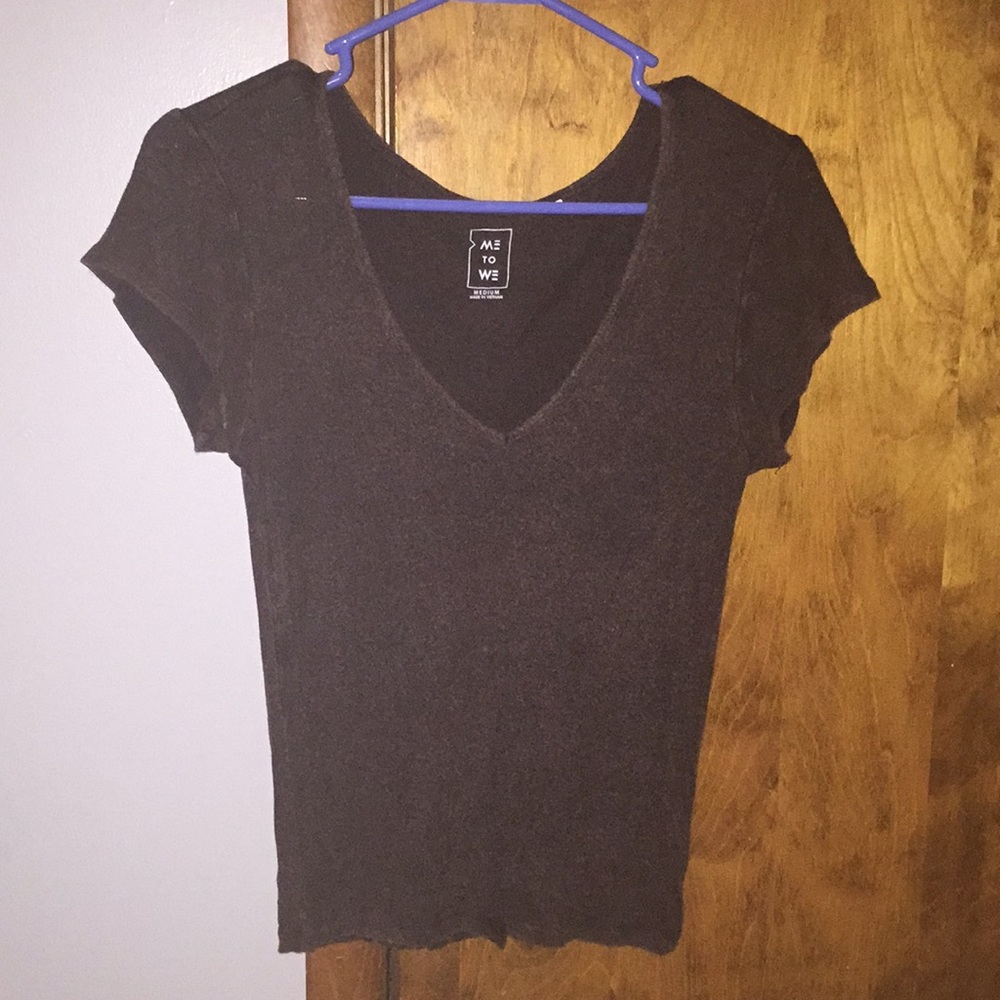 Short sleeve v neck crop top